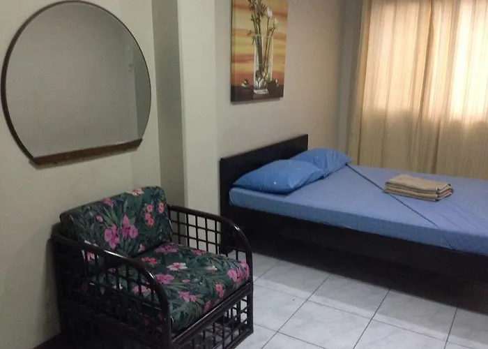 Sabina Hotel 2*