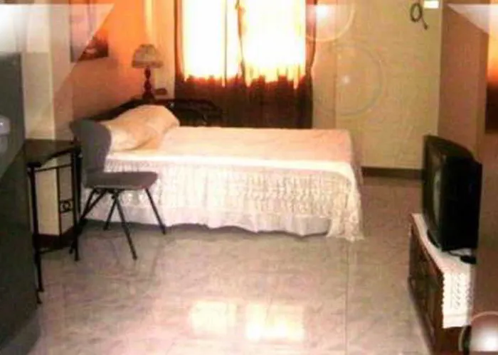 Sabina Hotel 2*